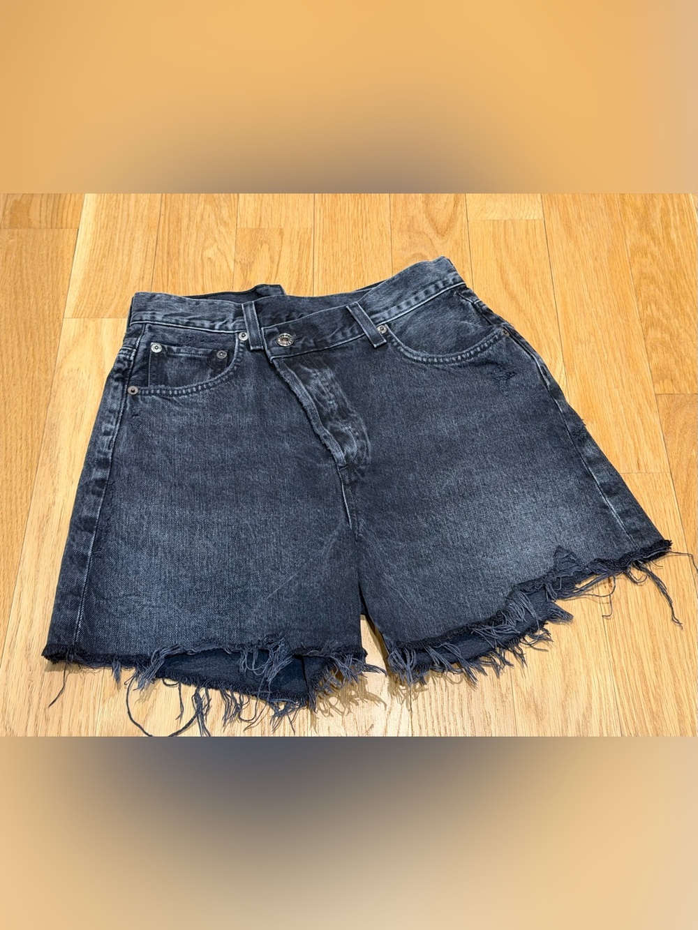 AGOLDE Shorts Black 25 Criss Cross Distressed Broken Waist - Picture 2 of 12